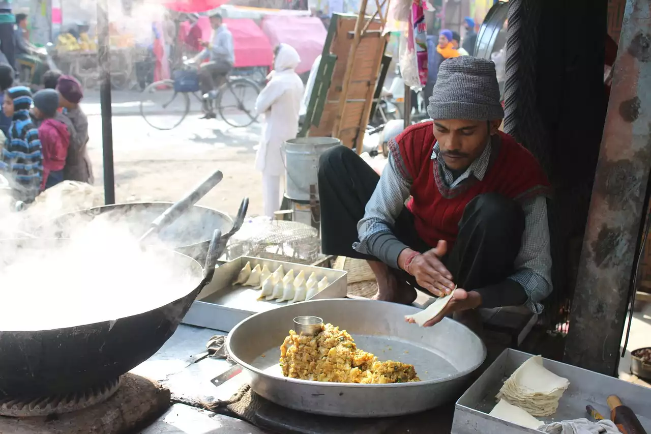 インドの食文化を巡る甘い旅: インドのデザートの豊かな世界を探索する